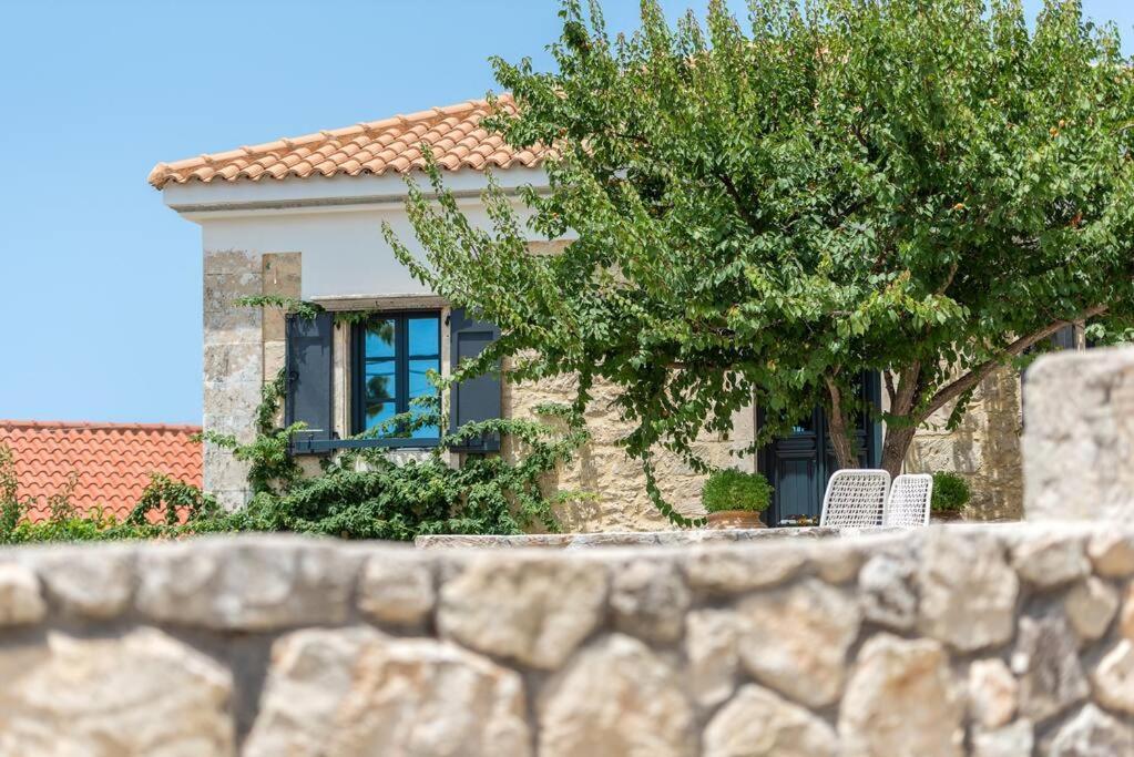 Villa Aiolia Kondoyenadha Экстерьер фото